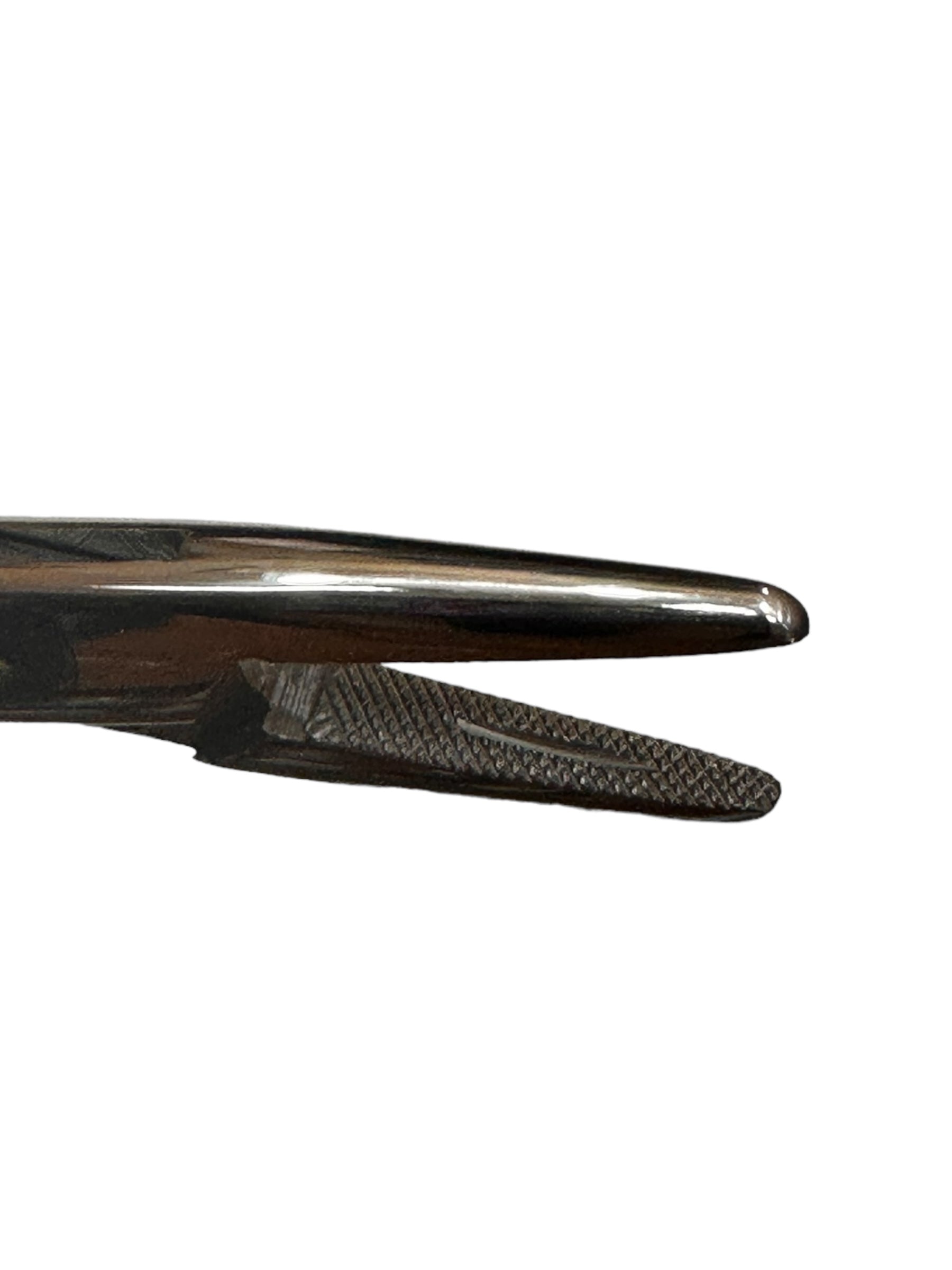 PORTA AGUJA MAYO 16 CM.