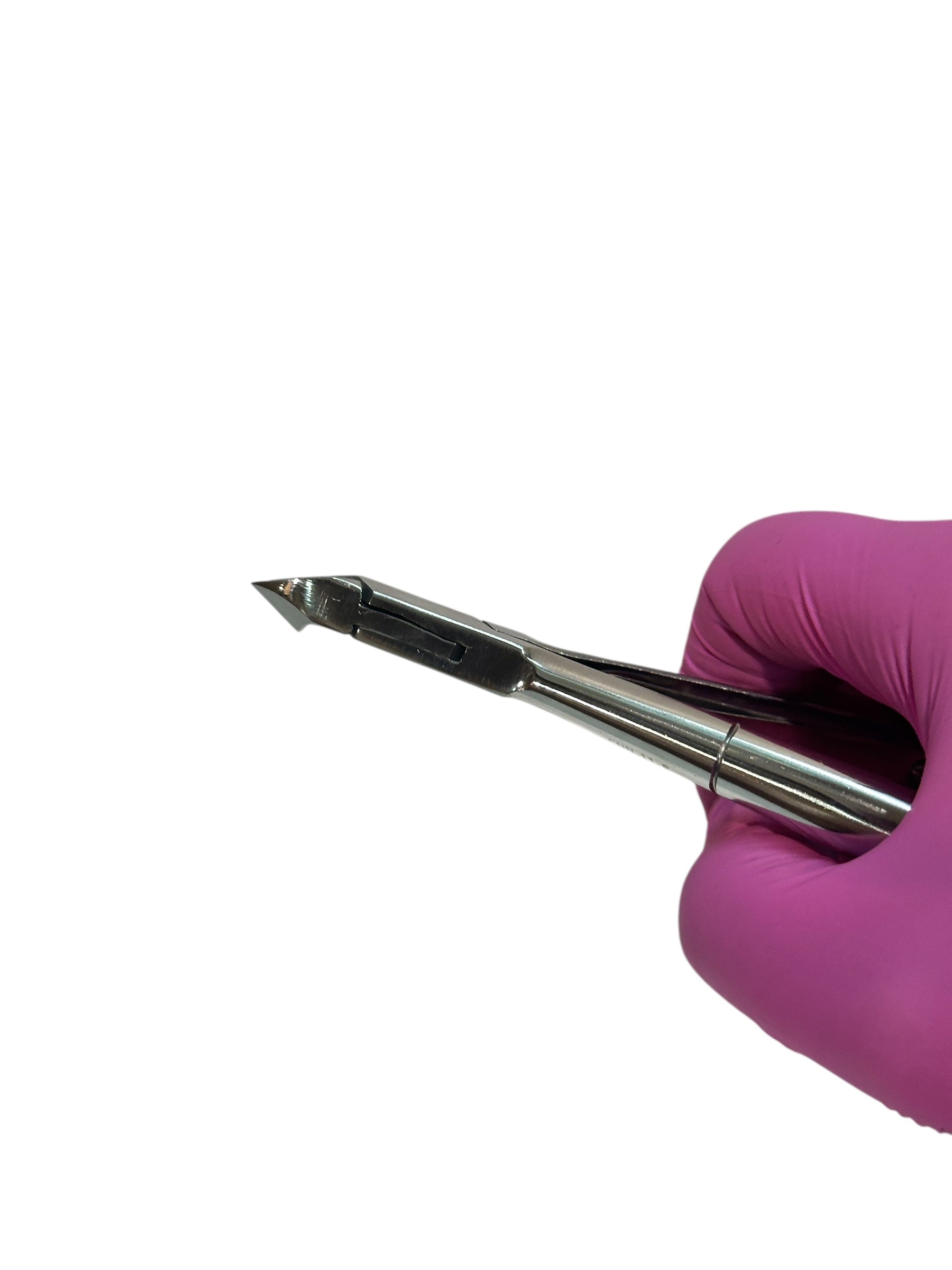 ALICATE CORTA CUTÍCULA CON SEGURO