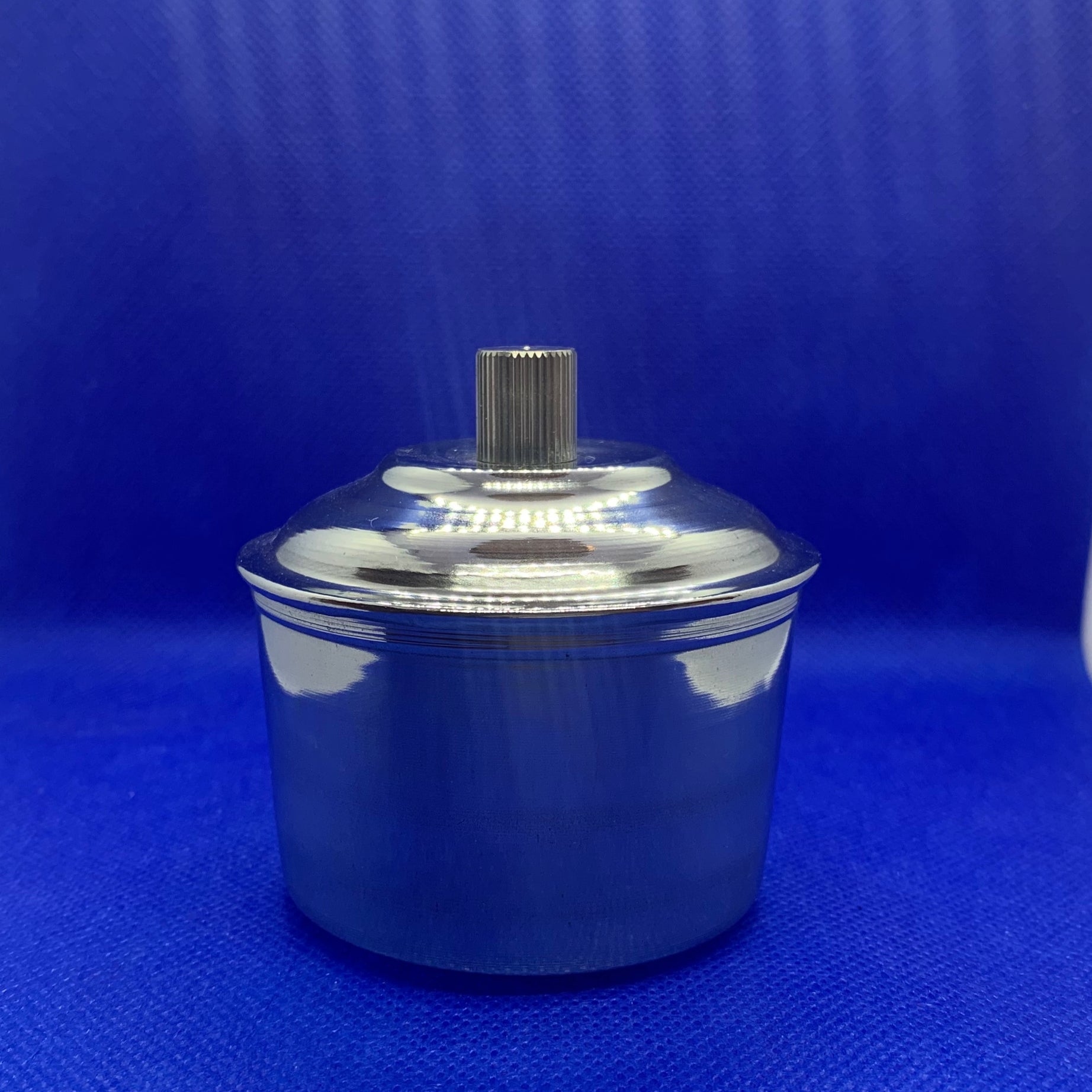 MECHERO METÁLICO CON CIERRE HERMÉTICO